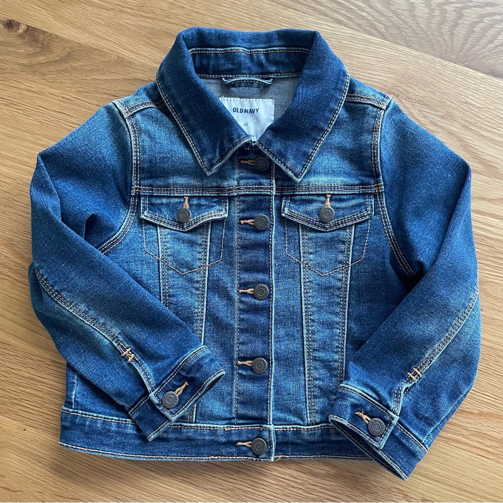 Old Navy denim jacket, toddler girls Size: 3T